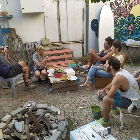 Juha'S Guesthouse - Zarqa Bay Jisr ez Zarqa Buitenkant foto