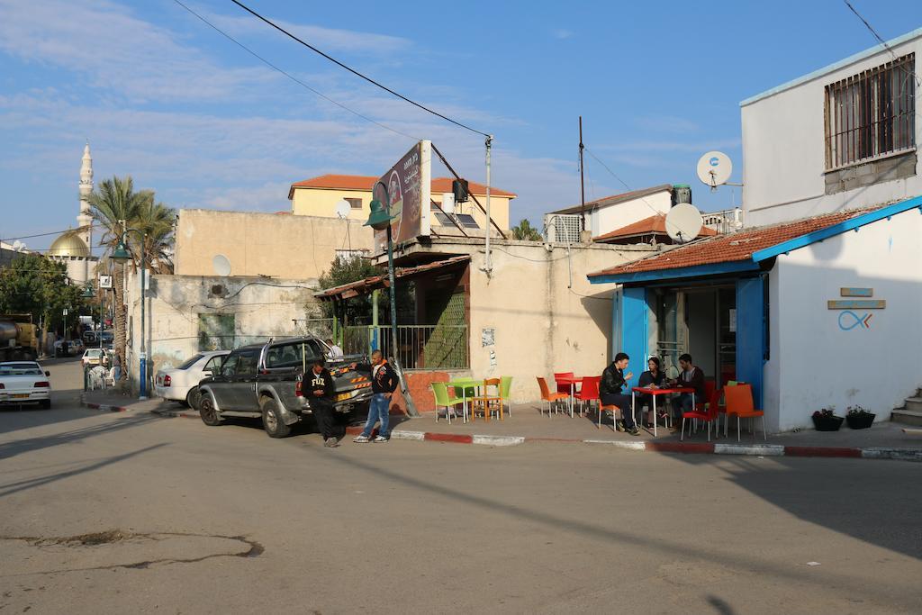 Juha'S Guesthouse - Zarqa Bay Jisr ez Zarqa Buitenkant foto